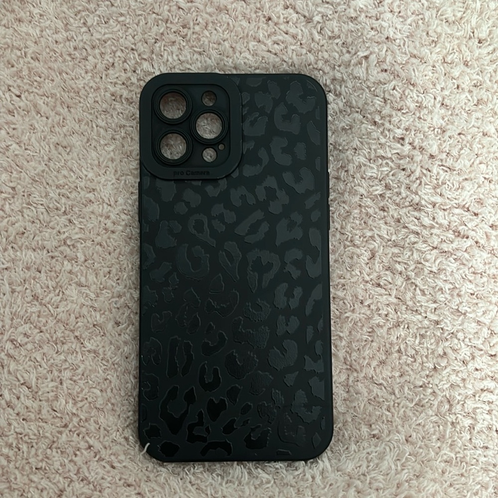 iphone 12 pro max case. Black cheetah print.
